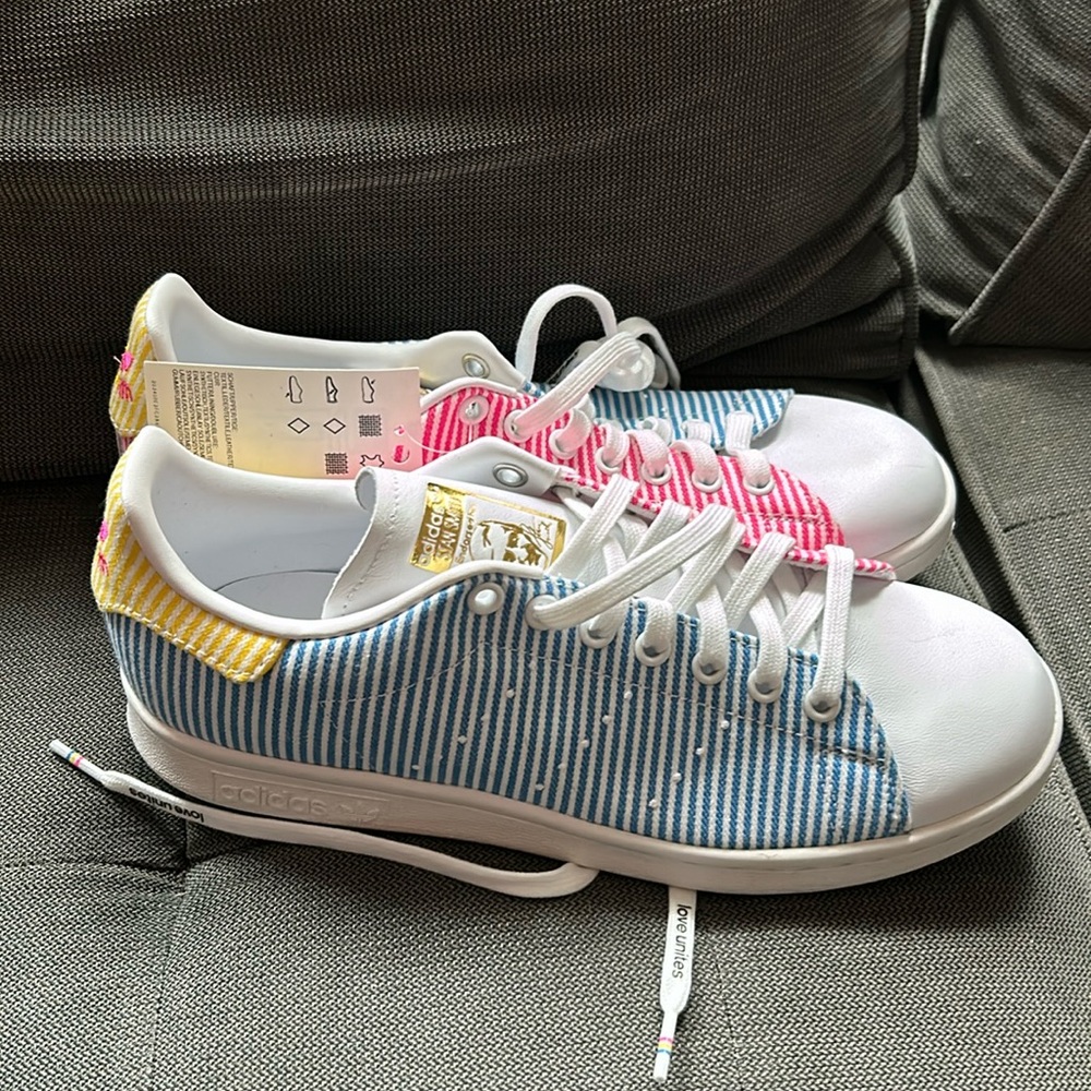 Adidas Stan Smith pride size 8 men’s NWT